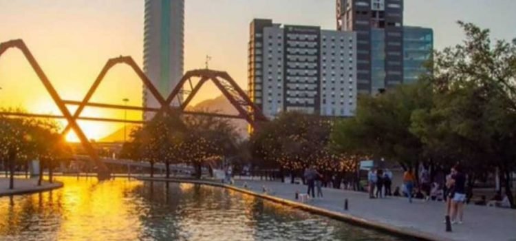 Organizan “baño masivo” en Nuevo León Organizan “baño masivo” en Nuevo León