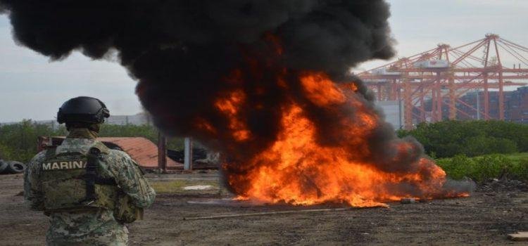 SEMAR y FGR incineran mil 392 kilogramos de clorhidrato de cocaína