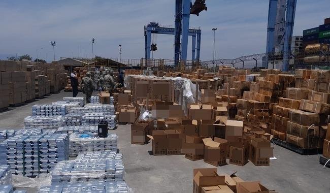 En Manzanillo aseguran metanfetamina en botellas de tequila