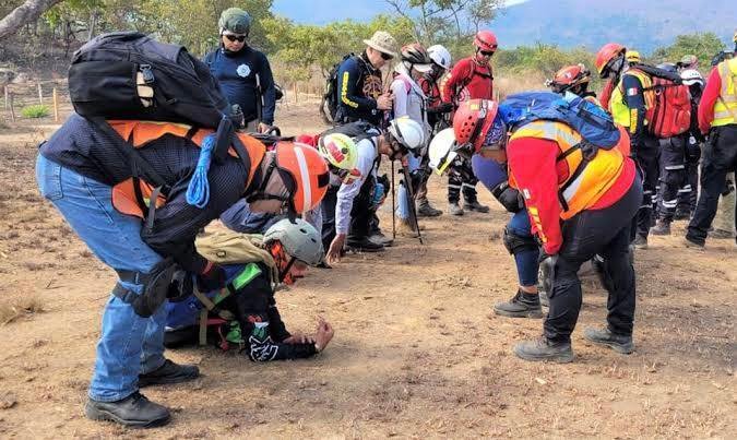 Protección Civil y Bomberos de Manzanillo se capacitan en búsqueda de personas