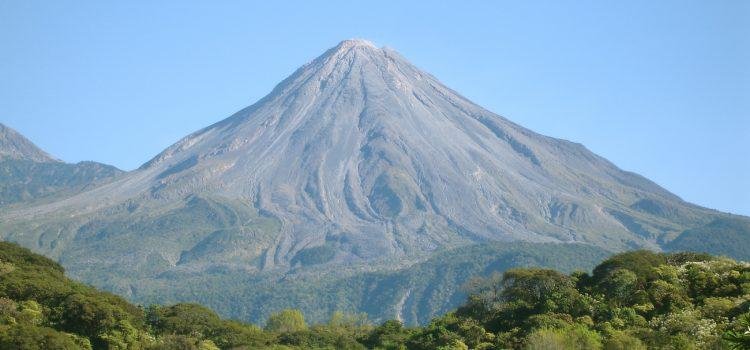 Volcán de Colima registra poca actividad