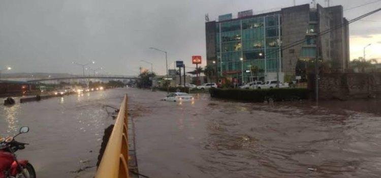 Lluvias en Manzanillo provocan inundaciones y afectaciones graves