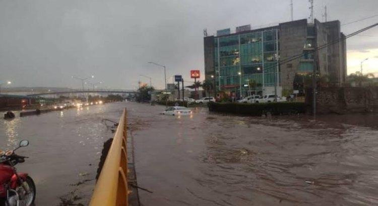 Lluvias en Manzanillo provocan inundaciones y afectaciones graves