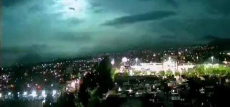 Captan supuesta caída de meteorito en Colima