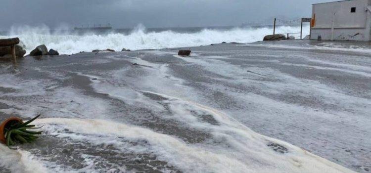 Prevén oleaje elevado en costas de Colima