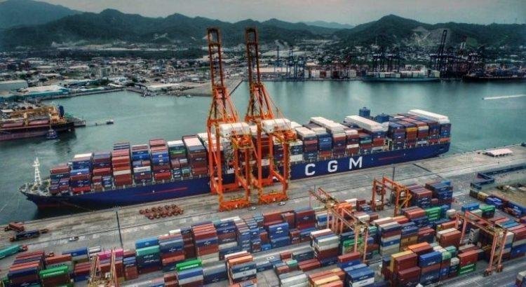 Arriba por primera vez a Manzanillo el Gigante de CMA CGM