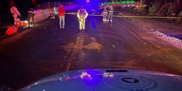 Choque en autopista Manzanillo-Armería deja a tres personas sin vida