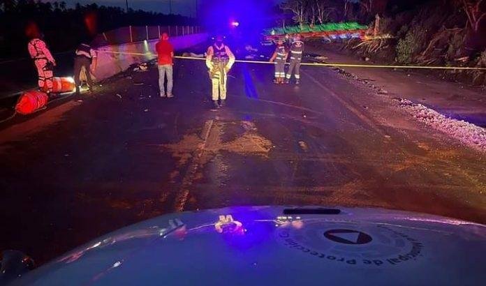Choque en autopista Manzanillo-Armería deja a tres personas sin vida