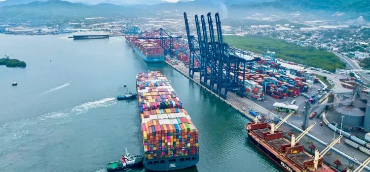 Manzanillo el puerto mayor movimiento de carga por contenedor