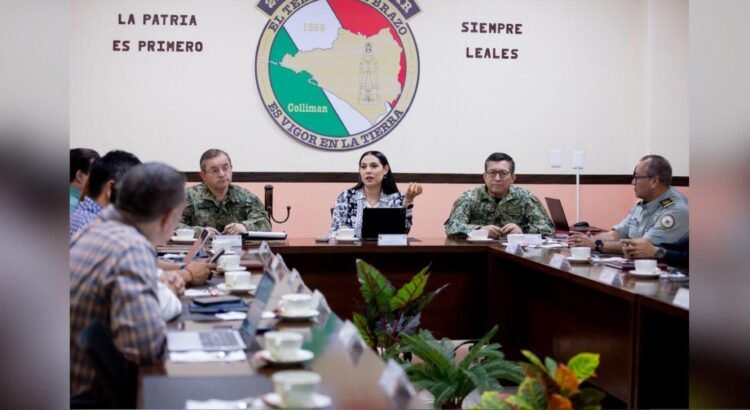 Aseguran 14 celulares  en penales de Colima