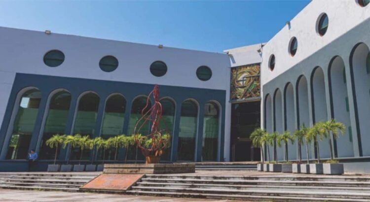 En Colima, la procuración de justicia se cierra a la 1 de la tarde, recriminan Abogados En Colima, la procuración de justicia se cierra a la 1 de la tarde, recriminan Abogados