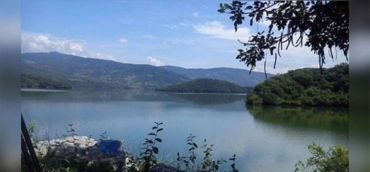 Disminuyen niveles de agua en presas de Colima; llaman a uso responsable Disminuyen niveles de agua en presas de Colima; llaman a uso responsable