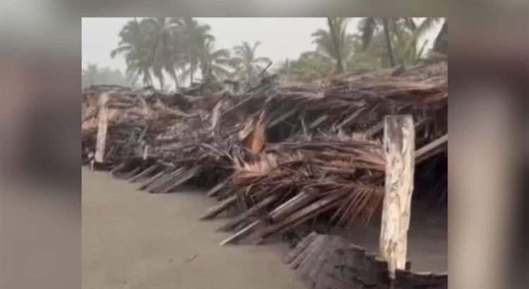 “Dalila” arrasa Boca de Pascuales, Colima y deja a familias sin sustento