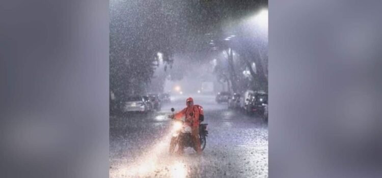 Accidentes de motociclistas suben hasta 30% en lluvias en Colima Accidentes de motociclistas suben hasta 30% en lluvias en Colima