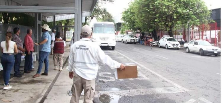 Retiran 25 camiones por mal estado en Colima Retiran 25 camiones por mal estado en Colima