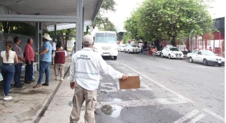 Retiran 25 camiones por mal estado en Colima