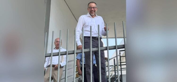 Investigan a exgobernador de Colima por peculado Investigan a exgobernador de Colima por peculado