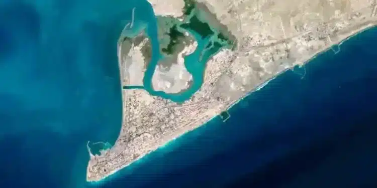 Amenaza Irán con cerrar el Estrecho de Ormuz