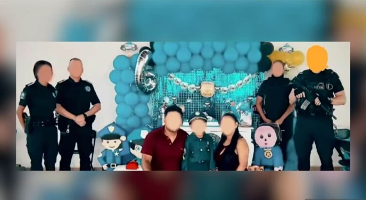 Policías animan fiestas infantiles en Tecomán, indignación tras desaparición de elemento