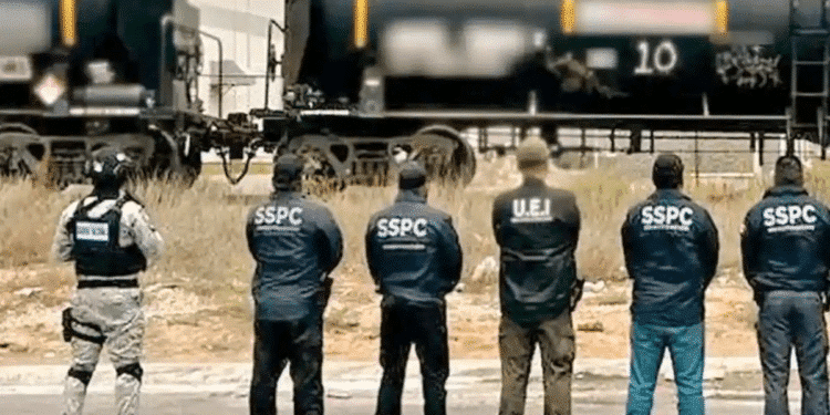 Aseguran 15 millones de litros de huachicol