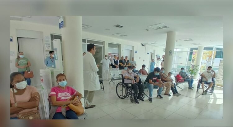 Colima: 24% de la población sigue sin acceso a servicios de salud