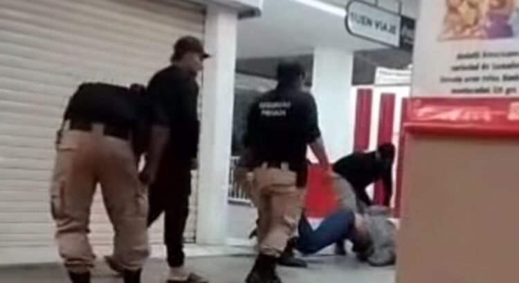 Denuncian presunto abuso de seguridad privada en la Terminal de Los Rojos, Colima