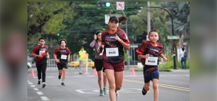 Más de 500 corredores participaron en la carrera Todo México Salvando Vidas en Colima