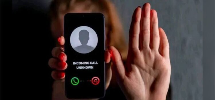 Alertan sobre engaños telefónicos ligados a ofertas de trabajo en el extranjero