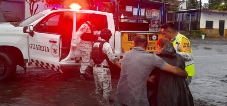 Plan DN-III-E activa recuperación de playas en Armería tras huracán Priscilla