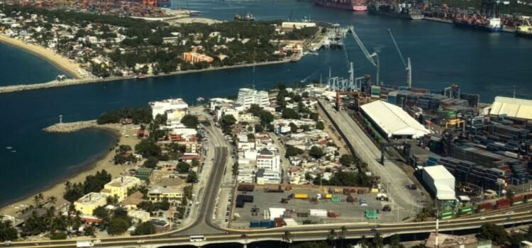 Proponen medidas para reducir impactos de la ampliación del puerto de Manzanillo