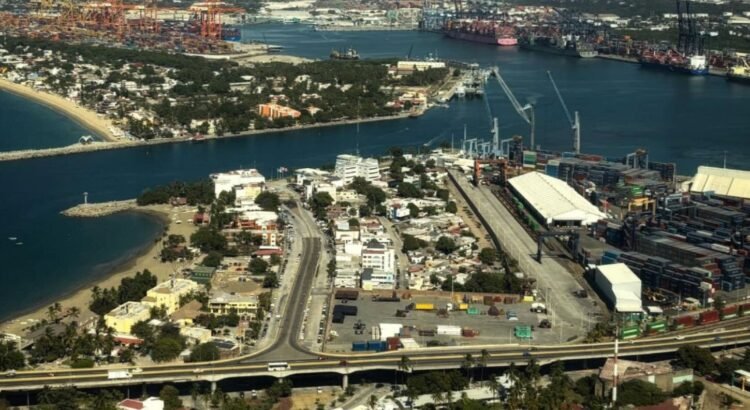 Proponen medidas para reducir impactos de la ampliación del puerto de Manzanillo