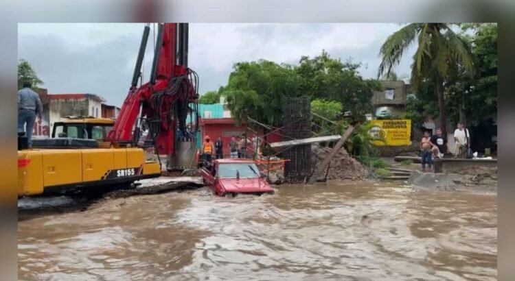 Inundaciones en Manzanillo por lluvias intensas mantienen en alerta a PC