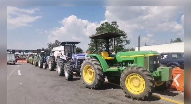 Transportistas registraron pérdidas millonarias por bloqueo en la autopista Colima-Guadalajara Transportistas registraron pérdidas millonarias por bloqueo en la autopista Colima-Guadalajara