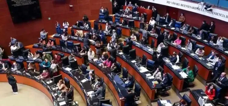 Recibe Senado minuta de ley para el acceso libre y gratuito a playas