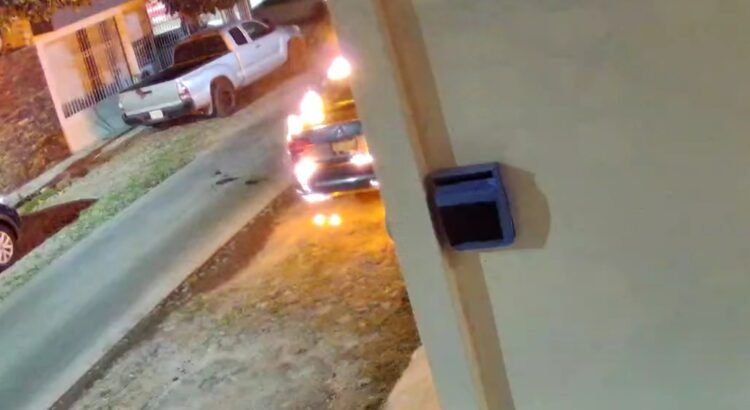 Ola de violencia deja autos incendiados y viviendas atacadas en Colima Ola de violencia deja autos incendiados y viviendas atacadas en Colima