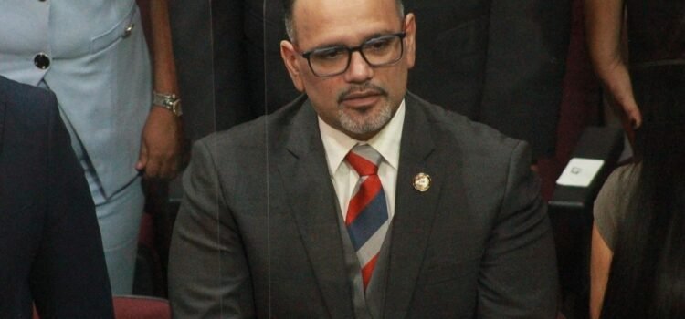 Fiscal General de Colima podría enfrentar juicio político