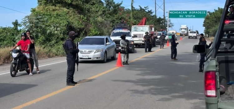 Blindan frontera Michoacán–Colima tras ataque con coche bomba