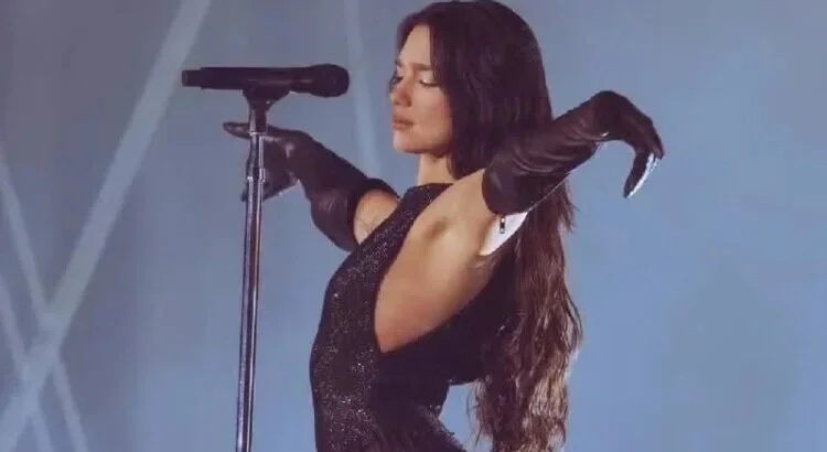 Decenas de miles llenaron el estadio GNP para presenciar a la cantante británica-albanesa Dua Lipa. Decenas de miles llenaron el estadio GNP para presenciar a la cantante británica-albanesa Dua Lipa.