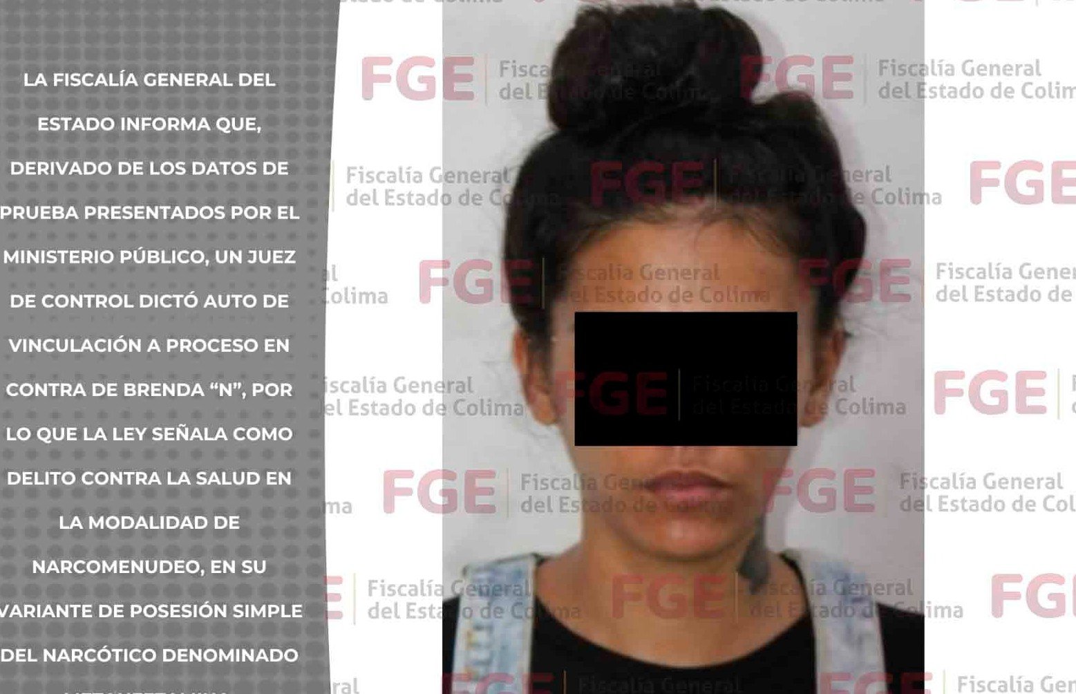 Procesan a mujer detenida con 21 dosis de metanfetamina en Manzanillo