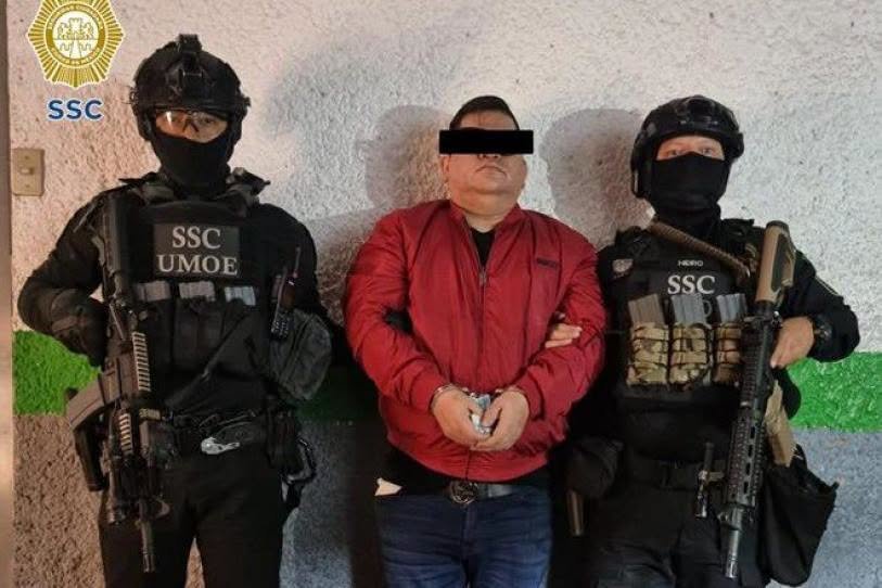 Dan 12 años a presunto líder de Los Mezcales por arsenal asegurado en Colima